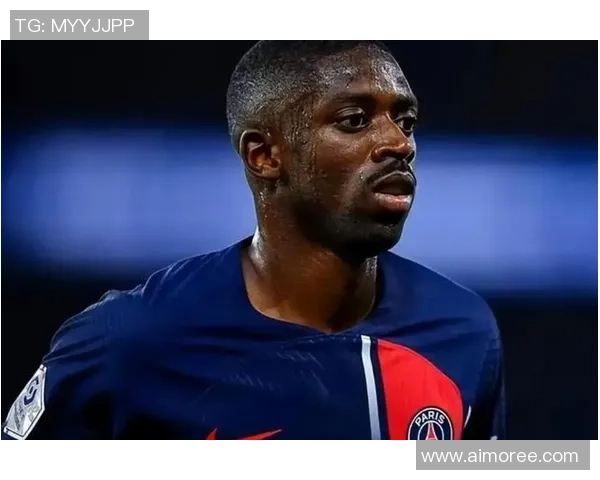 法国足球明星加盟曼联引发全球关注球迷热议新赛季表现期待